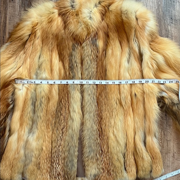 Luxurious Red Fox Fur Coat - Picture 10 of 13